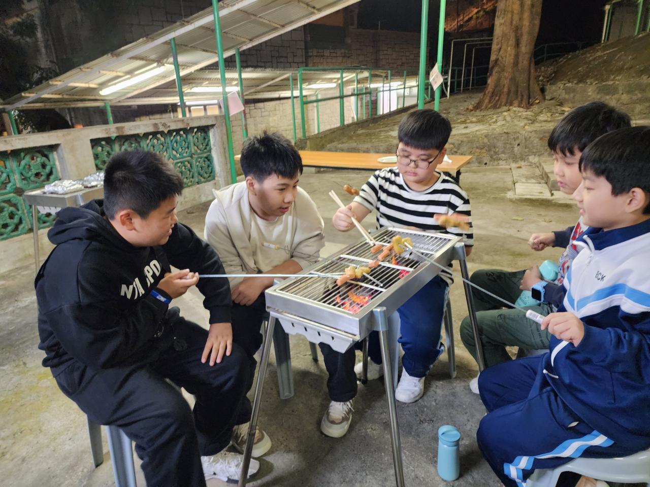 素食燒烤：素食燒烤，滋味無窮。