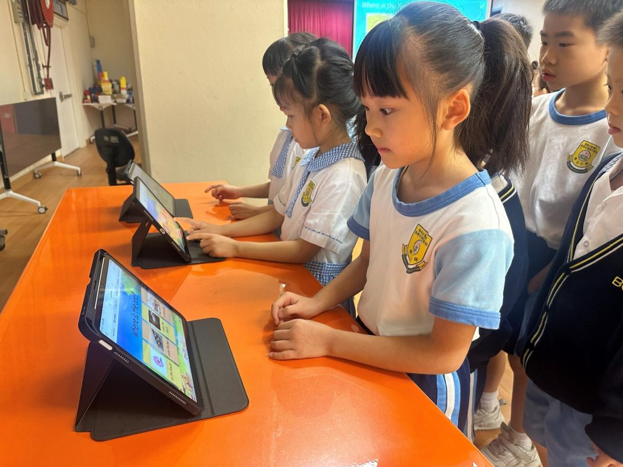 一年級英文科主題學習課堂中善用iPad進行活動鞏固，幫助學習英文